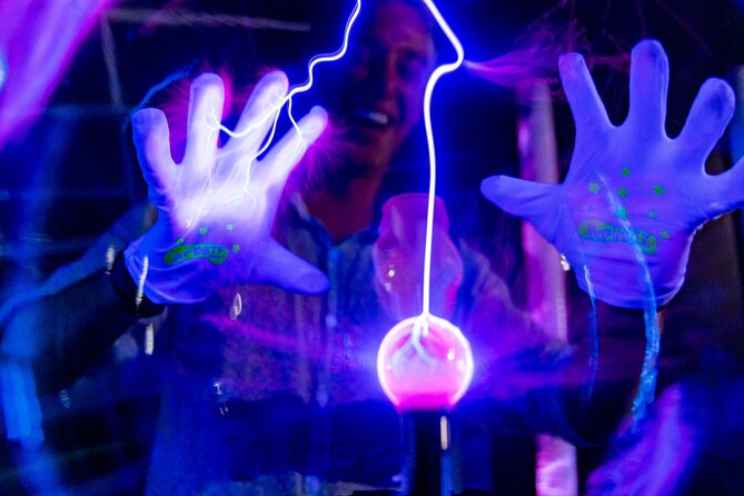 Infinity Attraction - Admission - Lighting, sound, fog, and strobe: how sensitive folks should plan