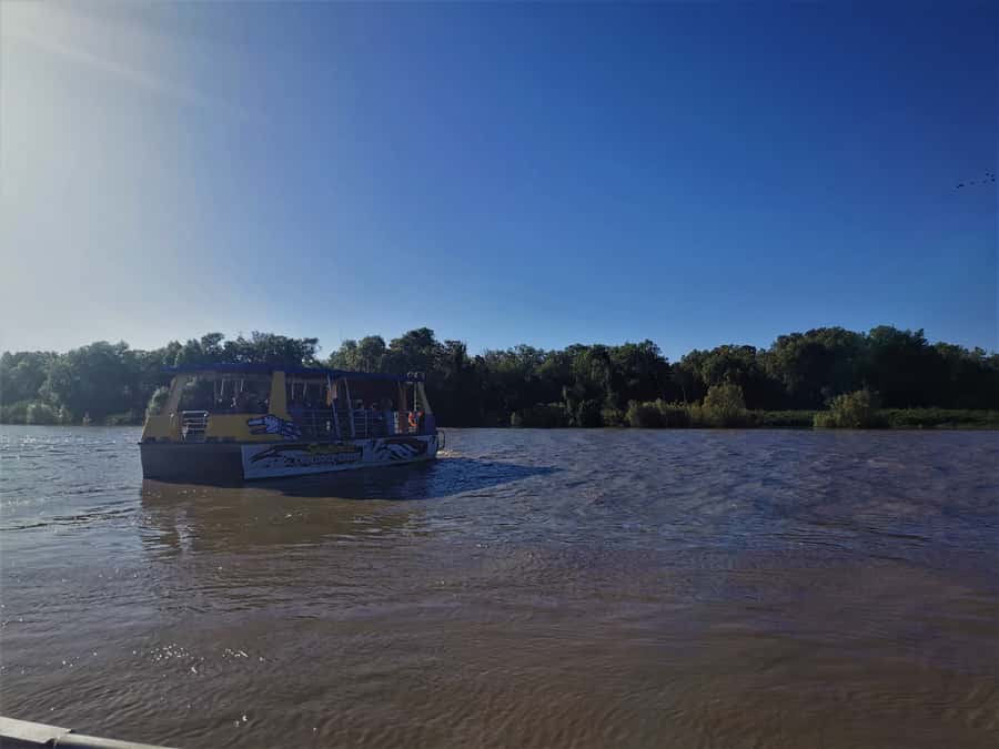 Jumping Croc Cruise, Berry Springs,Fogg Dam & Humpty Doo Pub - Morning pickup, Cyclone Tracy context, and a day with built-in breathing room