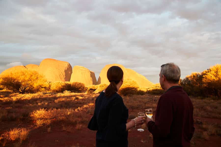 Kata Tjuṯa Sunset Tour with Sparkling Wine and Cheeseboard - Dinner timing: how the tour fits into a night out