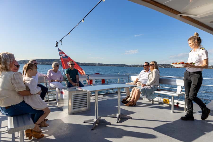 Lake Macquarie: Cruise with Lunch on the Lake - Lady Mac on Lake Macquarie: the easy, scenic 2.5-hour plan