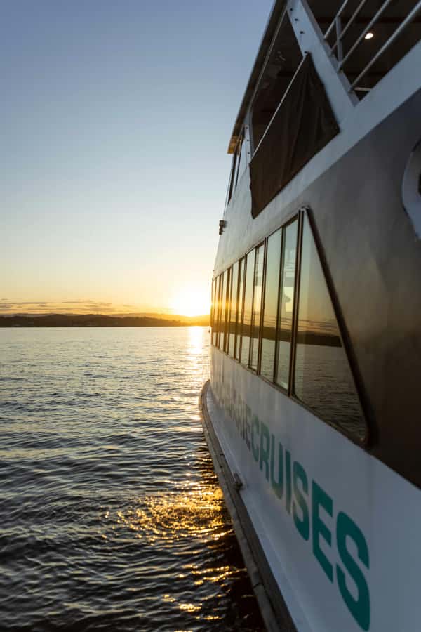 Lake Macquarie: Sunset Dinner Cruise with BBQ - The 3-hour sunset timing on Lake Macquarie