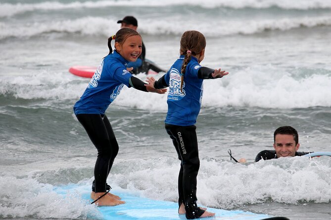 Learn to Surf at Middleton Beach - Gear included: less spending, more surfing time