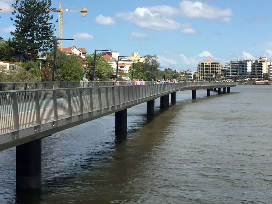 Lone Pine and Brisbane City Highlights - South Bank Parklands and the Wheel of Brisbane photo stops