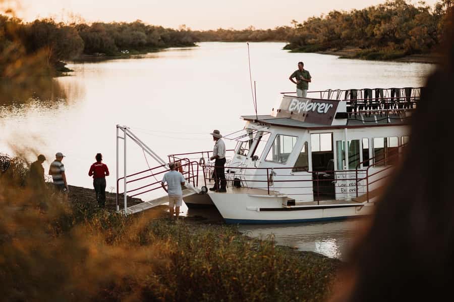 Longreach: Drover's Sunset Cruise & Outback Dinner & Show - Why the Thomson River sunset cruise works so well in Longreach