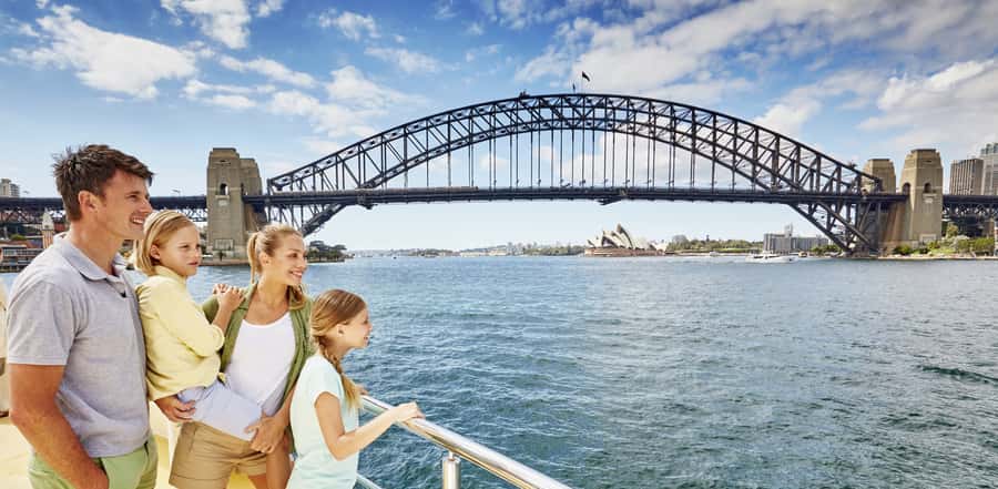 Lunch Cruise with Live Jazz on Sydney Harbour - Lunch on the water: what the three-course meal is really like