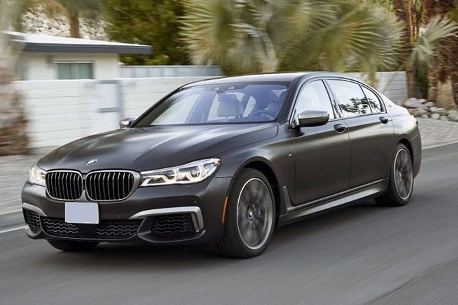 Luxury Chauffeur Car Melbourne Airport To CBD or city to airport - Choosing the car: BMW 7, Mercedes S-Class, Audi A8, Audi Q7