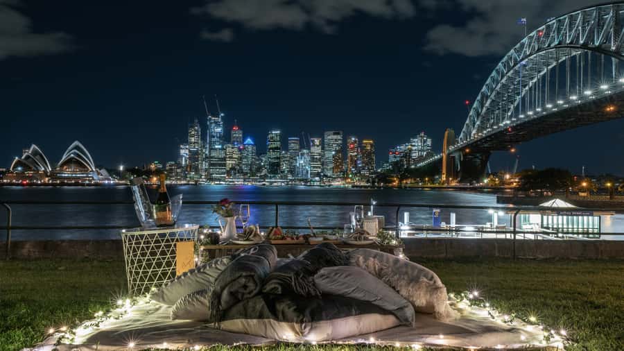 Luxury Picnic for 2 with Sydney Harbour Views at Kirribilli - What the picnic table setup actually includes