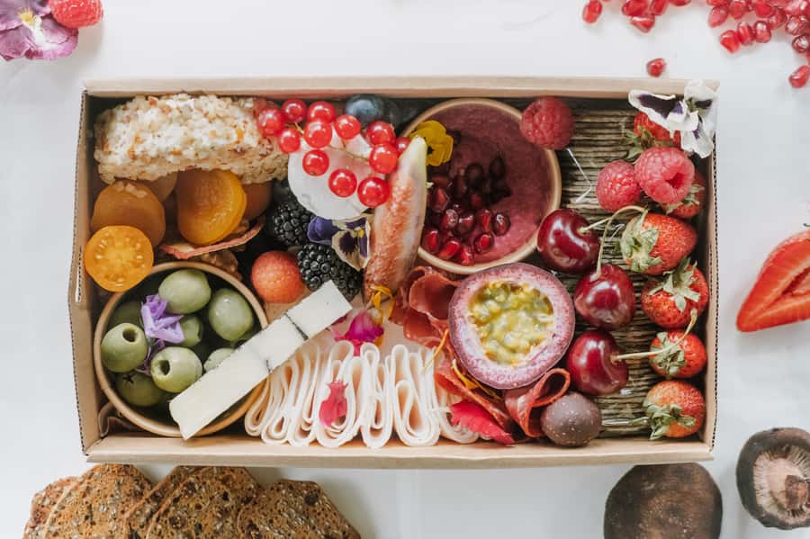 Luxury Picnic for 2 with Sydney Harbour Views at Kirribilli - The two-hour flow: what happens during your picnic