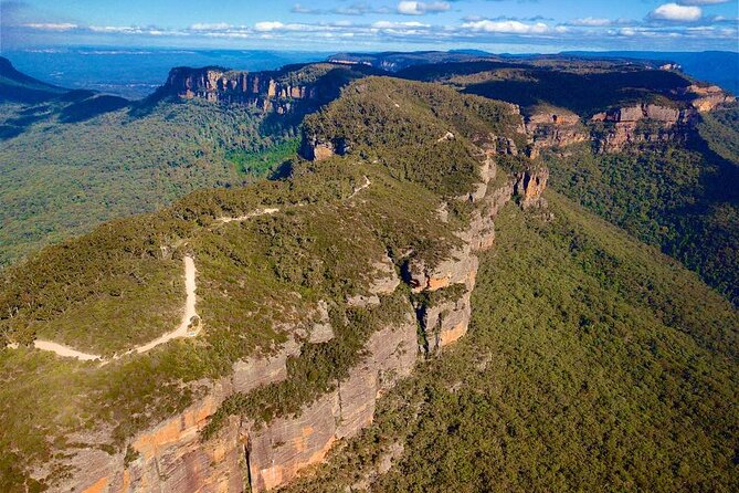 Luxury Small Group of 5 Blue Mountains Escape Tour - The Three Sisters at Echo Point: classic views without the long wait