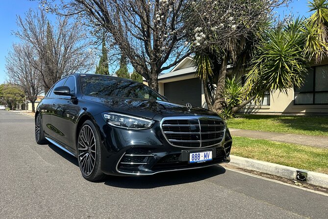 Luxury Sydney Airport Departure Transfer - Sedan/SUV - Private Group Value: Up to 3 People, No Waiting