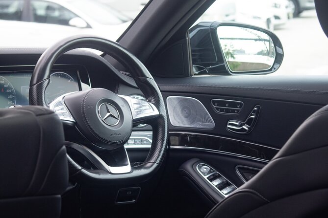 Luxury Sydney Airport Departure Transfer - Sedan/SUV - Luxury Sedan or SUV: Why the Vehicle Choice Matters