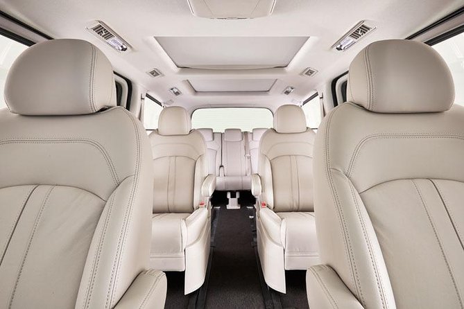 Luxury Van, Private Transfer, Cairns Airport - Port Douglas. - Meet and Greet at Cairns Airport: find your driver in minutes