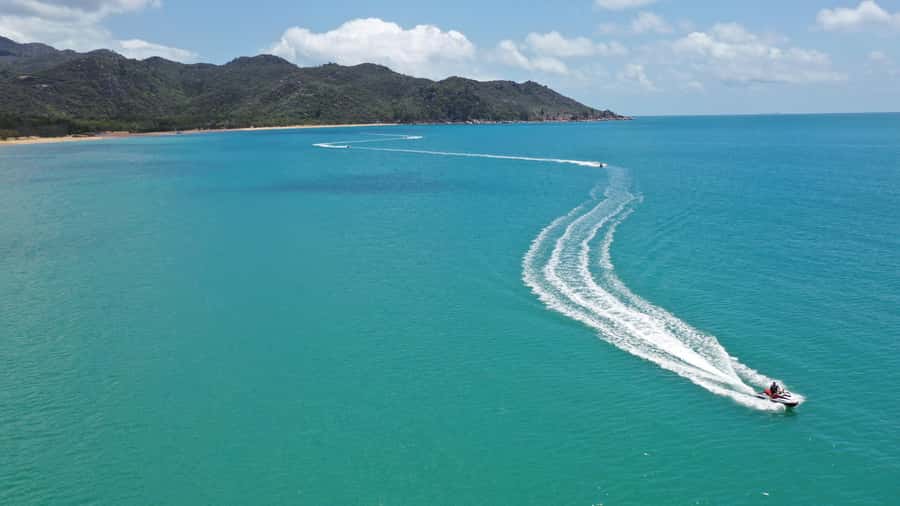 Magnetic Island: 5 Beach Bay Jet Ski Tour - Gear, photos, and the $176 per group value equation