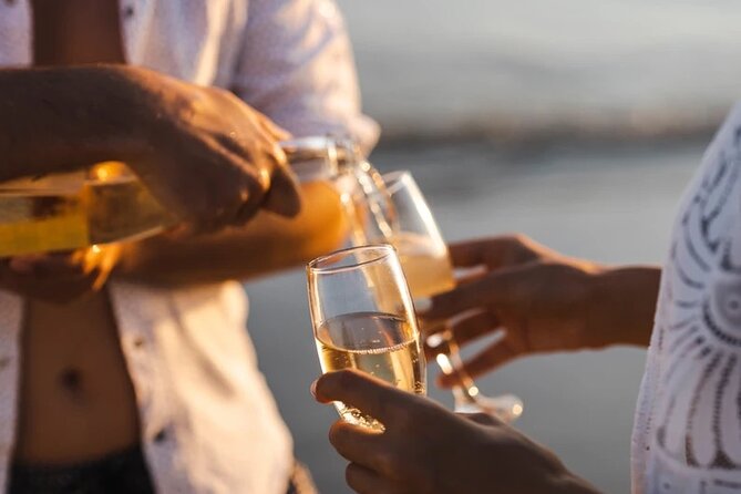 Magnetic Island: West Point Sunset Safari - Drinks and grazing platter: how to make the timing work