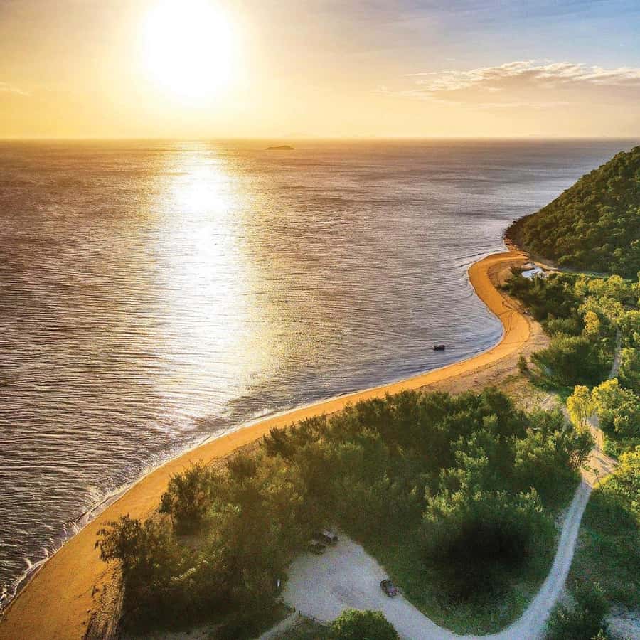 Magnetic Island: West Point Sunset Safari Bus Tour - Where the tour may not fit your style