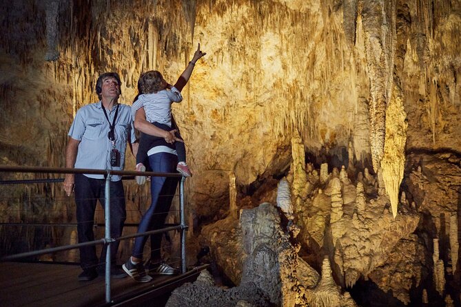 Mammoth Cave Self-guided Audio Tour (Located in Western Australia) - How the audio tour works: pacing, languages, and staying on track