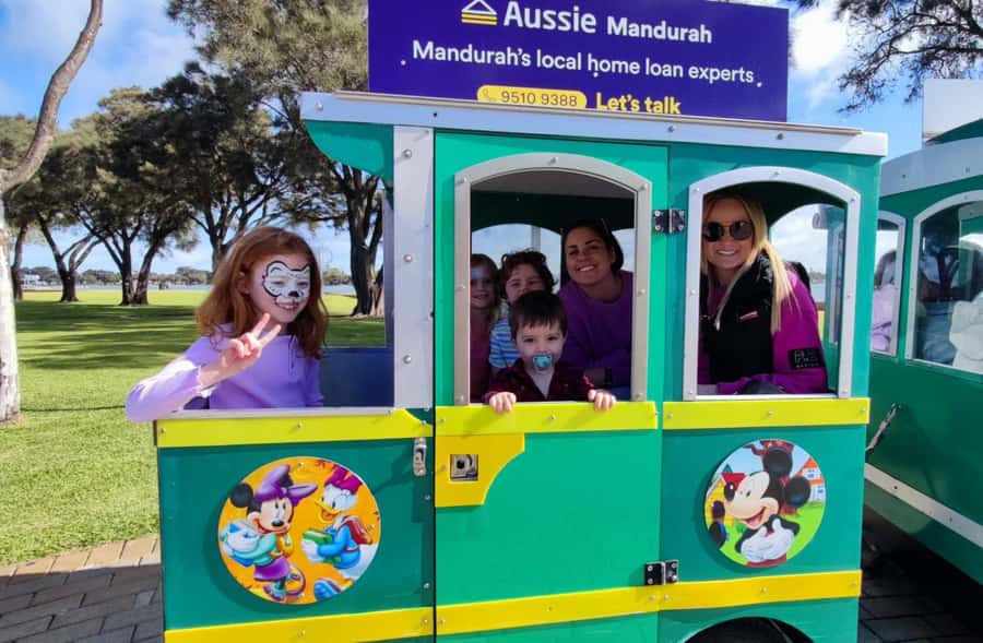 Mandjar Bay - Mini Toot - Who should book Mini Toot in Mandurah