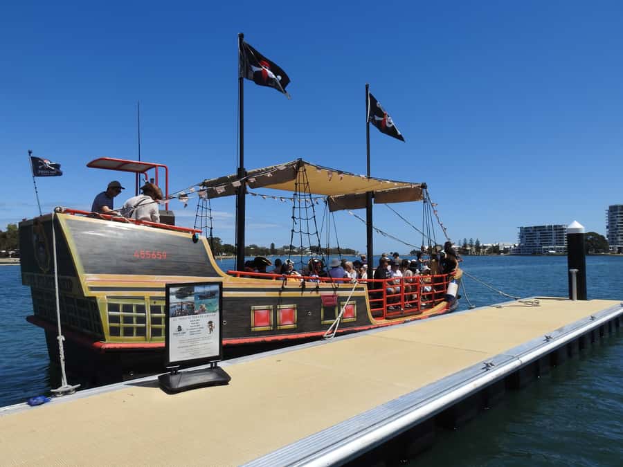 Mandurah: 1.5 Hour Sundowner Cruise - The route: from marina sparkle to canal quiet