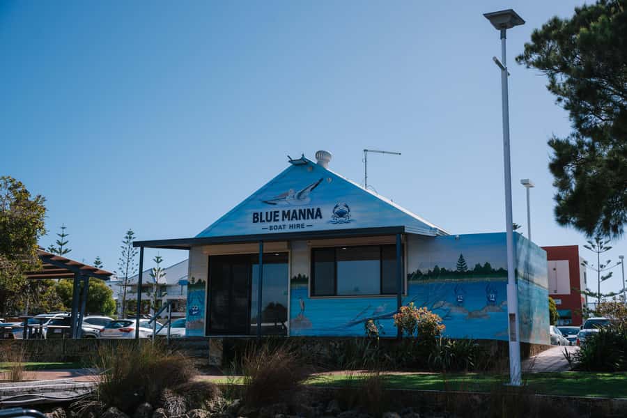 Mandurah: 6-Person Bowrider Boat Rental - Bimini top shade and the kind of quiet that helps you watch wildlife