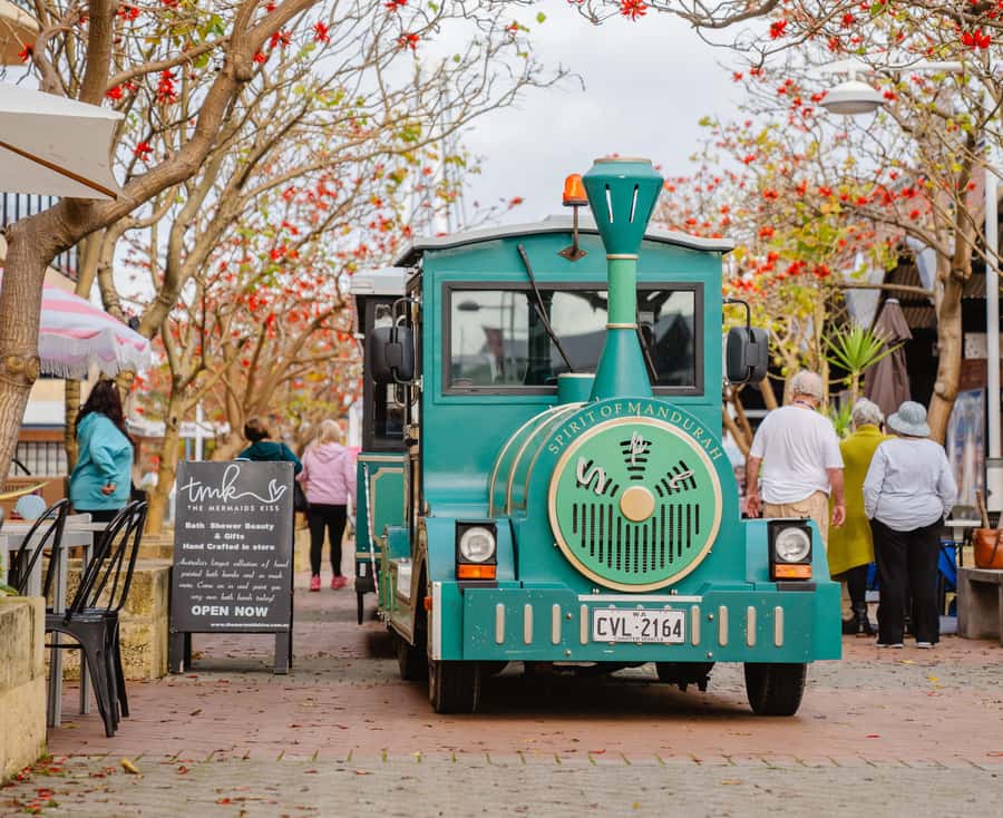 Mandurah: Big Toot 30 mins scenic tour - Who this Mandurah trackless train is best for (and who should reconsider)
