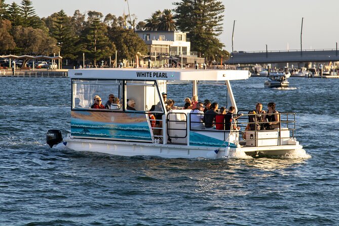 Mandurah: Sunset Cruise - Finding the Blue Manna Office (And Why Arriving Early Helps)