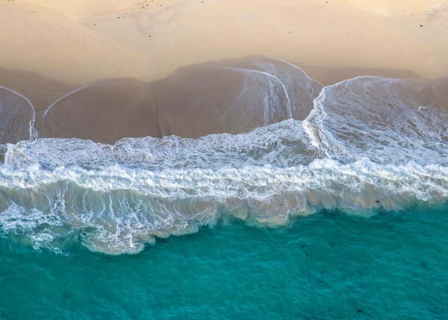 Margaret River: 20 min scenic helicopter flight - Winery country, Ellenbrook House, Cape Mentelle, and Lake Cave from above