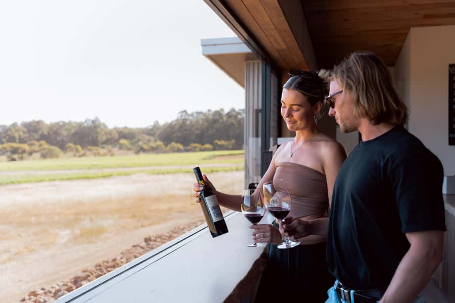 Margaret River: Boutique Wine Tour w. Blind Tasting + Lunch - Craft brewery visit: a fun ending, with beers you’ll likely pay for