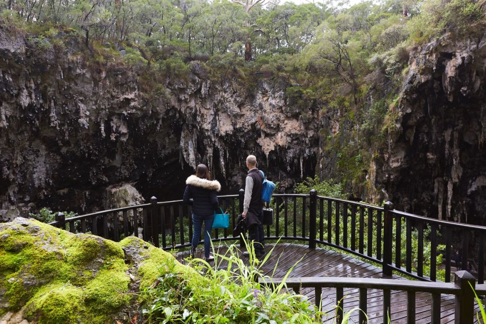 Margaret River: Lake Cave Fully-Guided Tour - How hard is it, really: steps, ladders, and who it suits