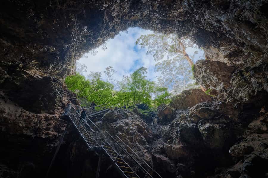Margaret River: Lake Cave Fully-Guided Tour - Meet at the reception desk and get your timing right