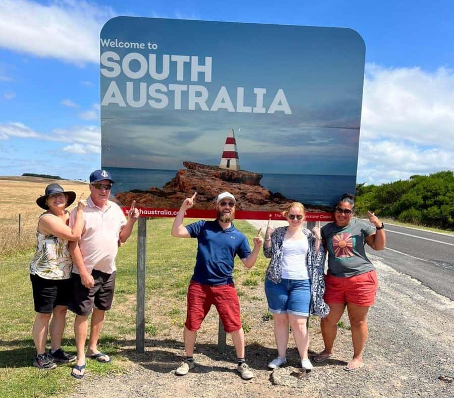 Melbourne: 4-Day Great Ocean Road (small group) to Adelaide - Food and wine included: meals that prevent decision fatigue