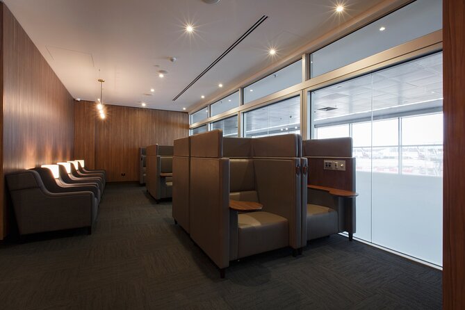 Melbourne Airport Plaza Premium Lounge - Food and Drinks: What’s Included (and What You Should Not Expect)