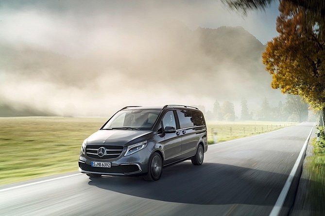 Melbourne Airport Transfer with Meet and Greet Service - Should you book this Melbourne Airport transfer?