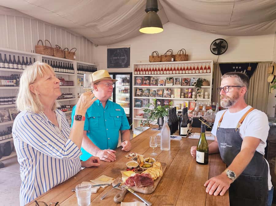 Melbourne: Boutique Phillip Island Wine, Dine & Penguin Tour - Quick hits on this Phillip Island wine and penguin day