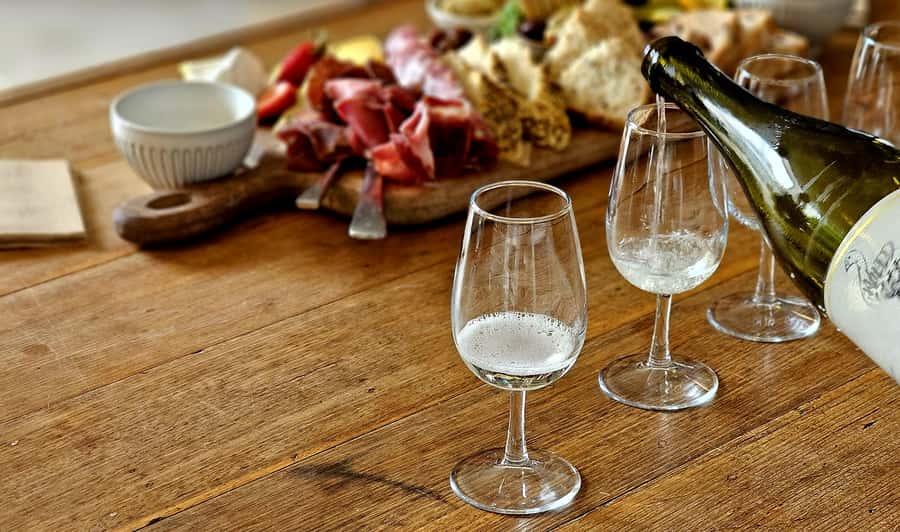 Melbourne: Boutique Phillip Island Wine, Dine & Penguin Tour - Leaving Melbourne the easy way: Arts Centre pickup and a real start