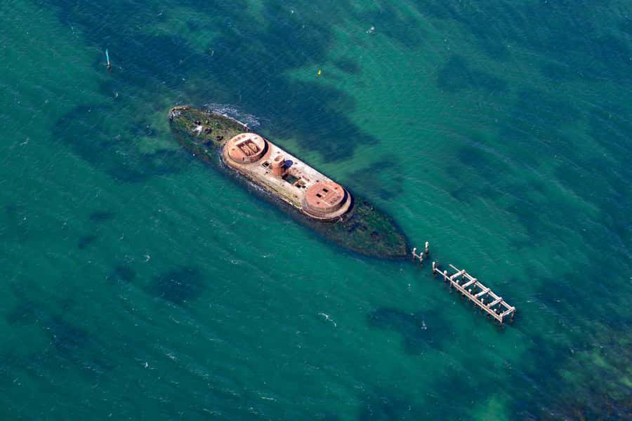 Melbourne: Brighton Beach & Ricketts Point Helicopter Flight - Brighton Beach Bathing Boxes and HMAS Cerberus from the Air