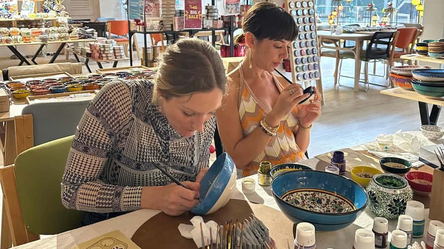 Melbourne: Ceramic Plates & Bowls Paint and Sip Classes - Key highlights worth planning for