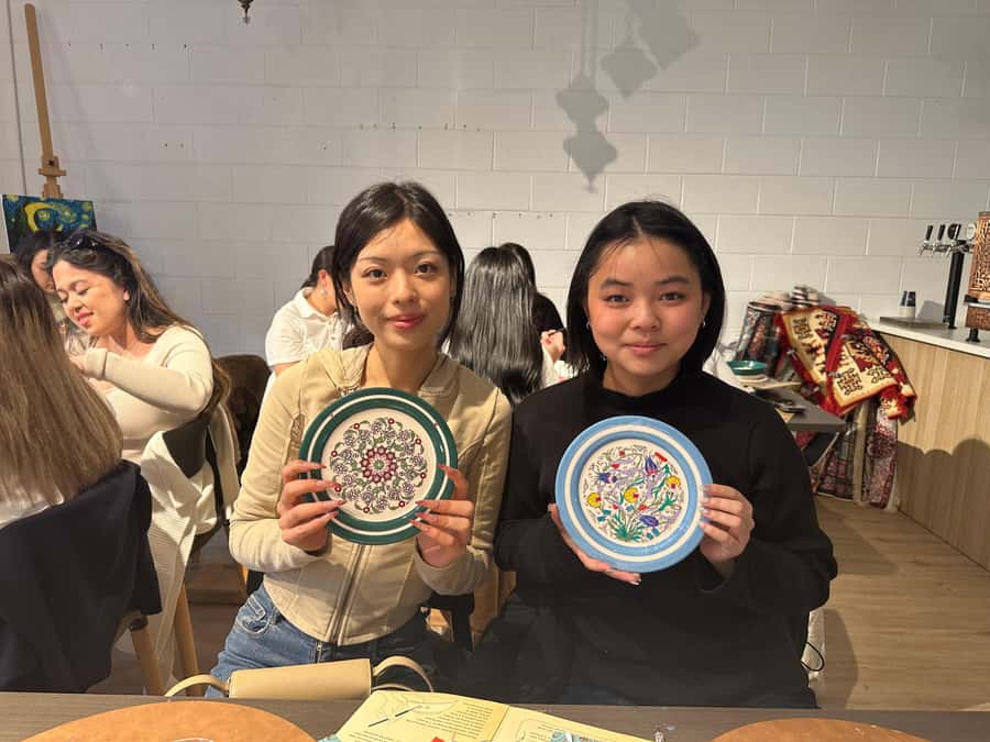 Melbourne: Ceramic Plates & Bowls Paint and Sip Classes - Tips to get the most out of your painting session
