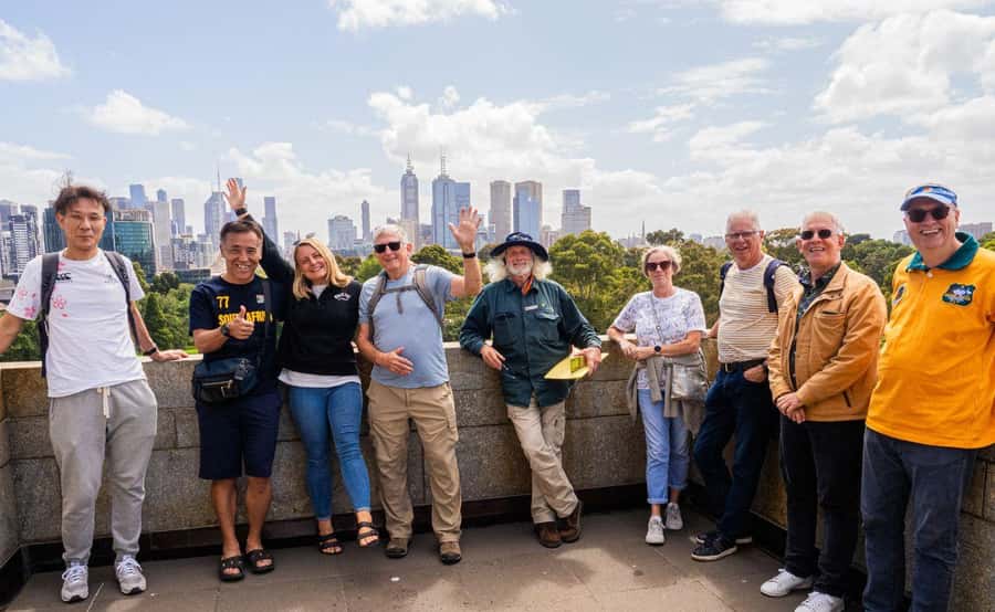 Melbourne: City Highlights Group Tour by Bus - Shrine of Remembrance and the Panoramic MCG Area