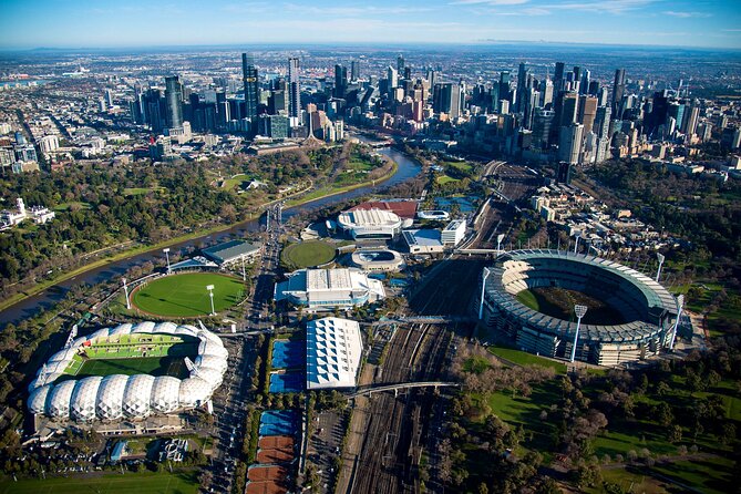 Melbourne City Scenic Helicopter Ride - Landmarks in the Middle: Melbourne Star, Eureka Skyjack, St Kilda Pier