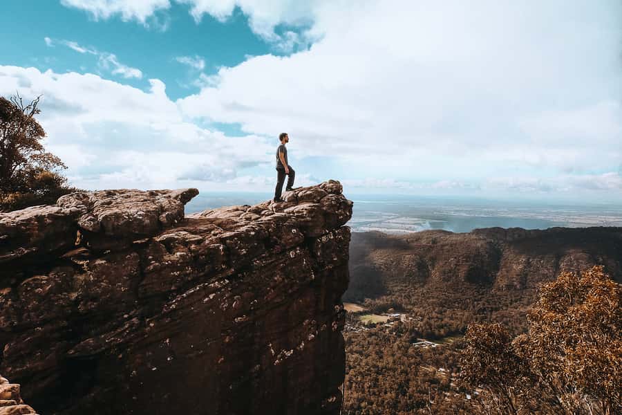Melbourne: Grampians Day Tour - Pinnacle stop: the jagged cliff face that earns its iconic status