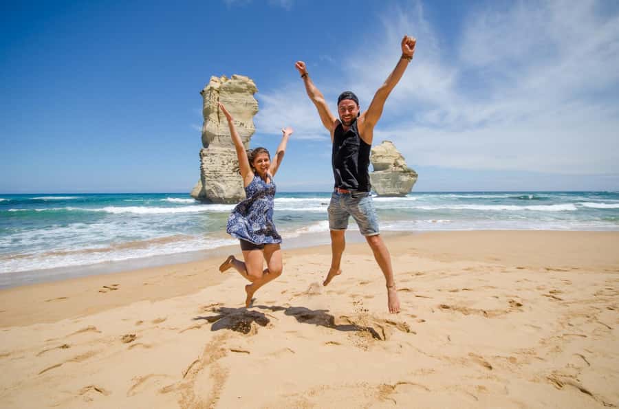 Melbourne: Great Ocean Road, 12 Apostles & Rainforest Tour - Meeting at 7:35 AM: where the day begins (and how to set up for views)