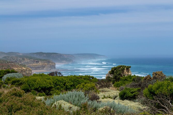 Melbourne: Great Ocean Road Tour with Maxi Highlights in One Day - Split Point Lighthouse and Its Red Hat: Panoramic Views in Half an Hour