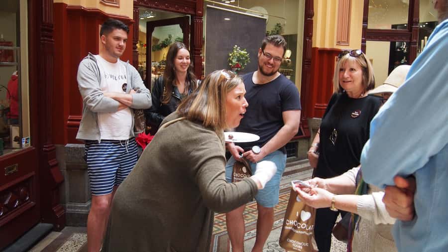 Melbourne: Guided Chocolate Walking Tour of the city - In-store browsing and discounts: taste now, buy if you want later