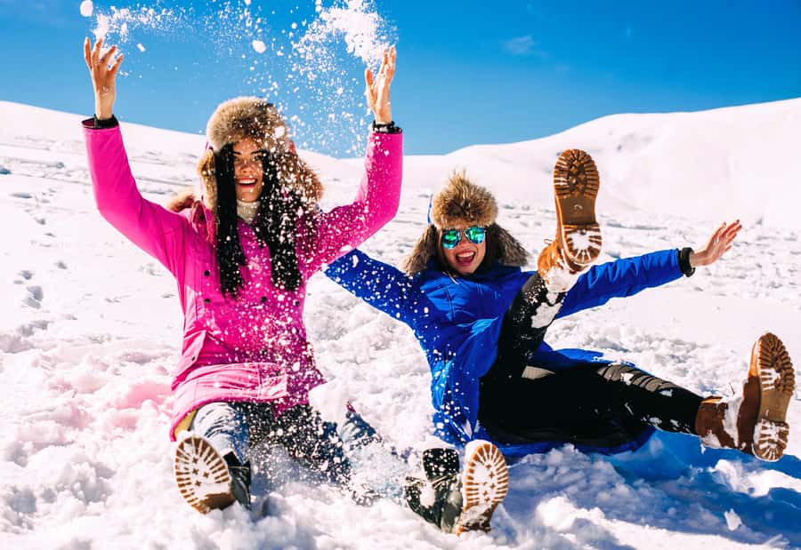 Melbourne: Lake Mountain Snow, Waterfall & Chocolaterie Tour - Lake Mountain Alpine Resort: toboggans, snowmen, and smart layering