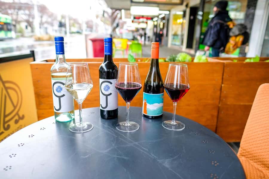 Melbourne: Laneways Food Tour with 8 Authentic Tastings - What the 3-Hour Pace Feels Like on Your Feet