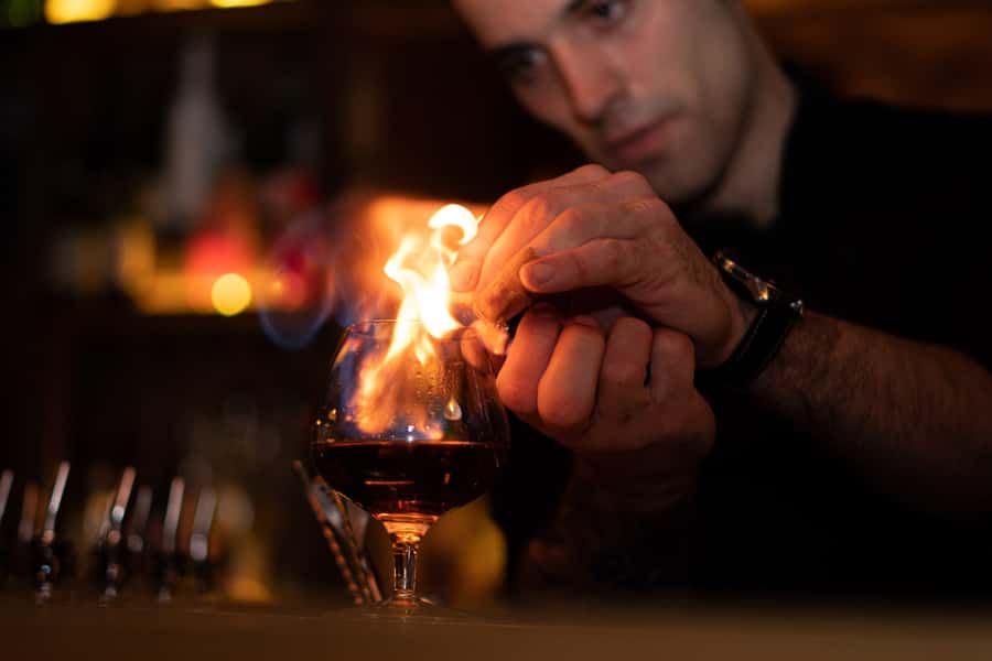 Melbourne: Local Laneway Bars and Their Stories - The opening venue and the included first drink