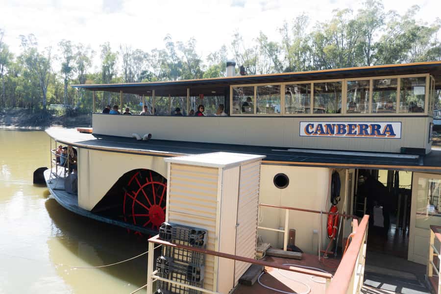 Melbourne: Murray River Paddle Steamer, Wildlife & Silo Art - The Melbourne-to-Victoria Drive: Time on the Coach, and How to Use It