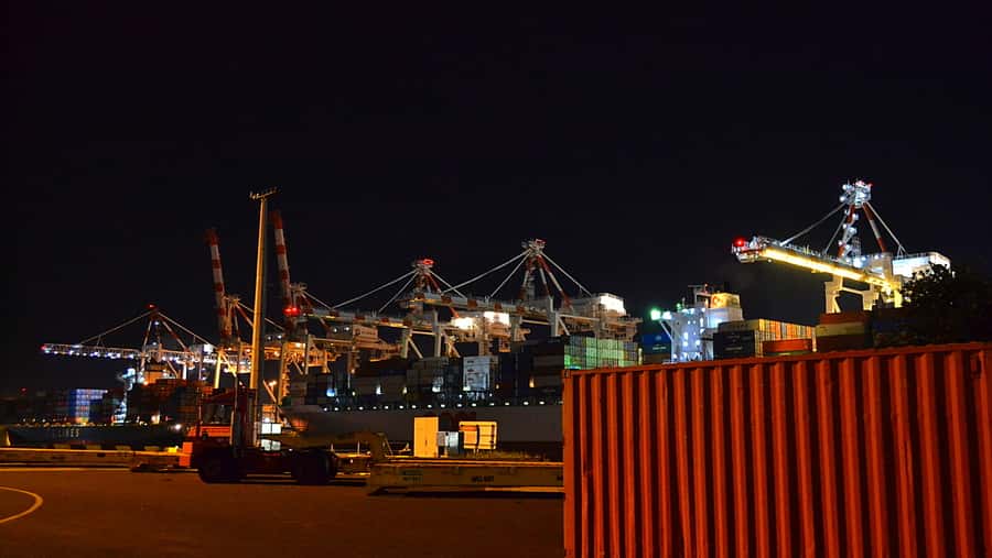 Melbourne: Nighttime Private City Tour with Transfer & Stops - West Gate Bridge: The Big Lights Finale