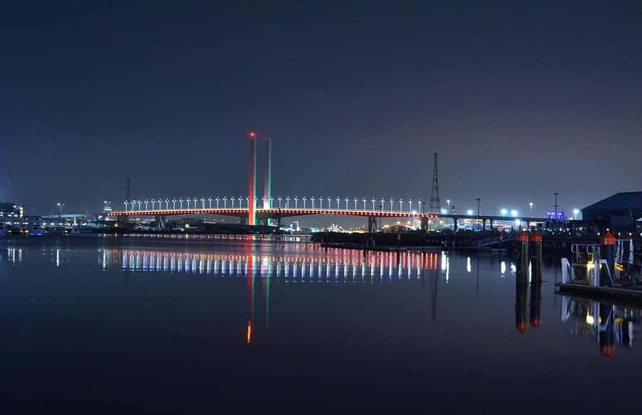 Melbourne: Nighttime Private City Tour with Transfer & Stops - The Yarra River Stop: Quick Views and a Guided Moment