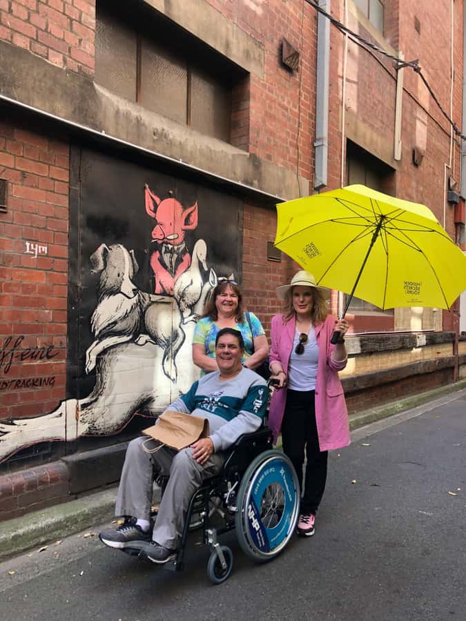 Melbourne: Original Lanes & Arcades Walk (max 8 guests only) - Arcades and shopfronts: a break from the open streets